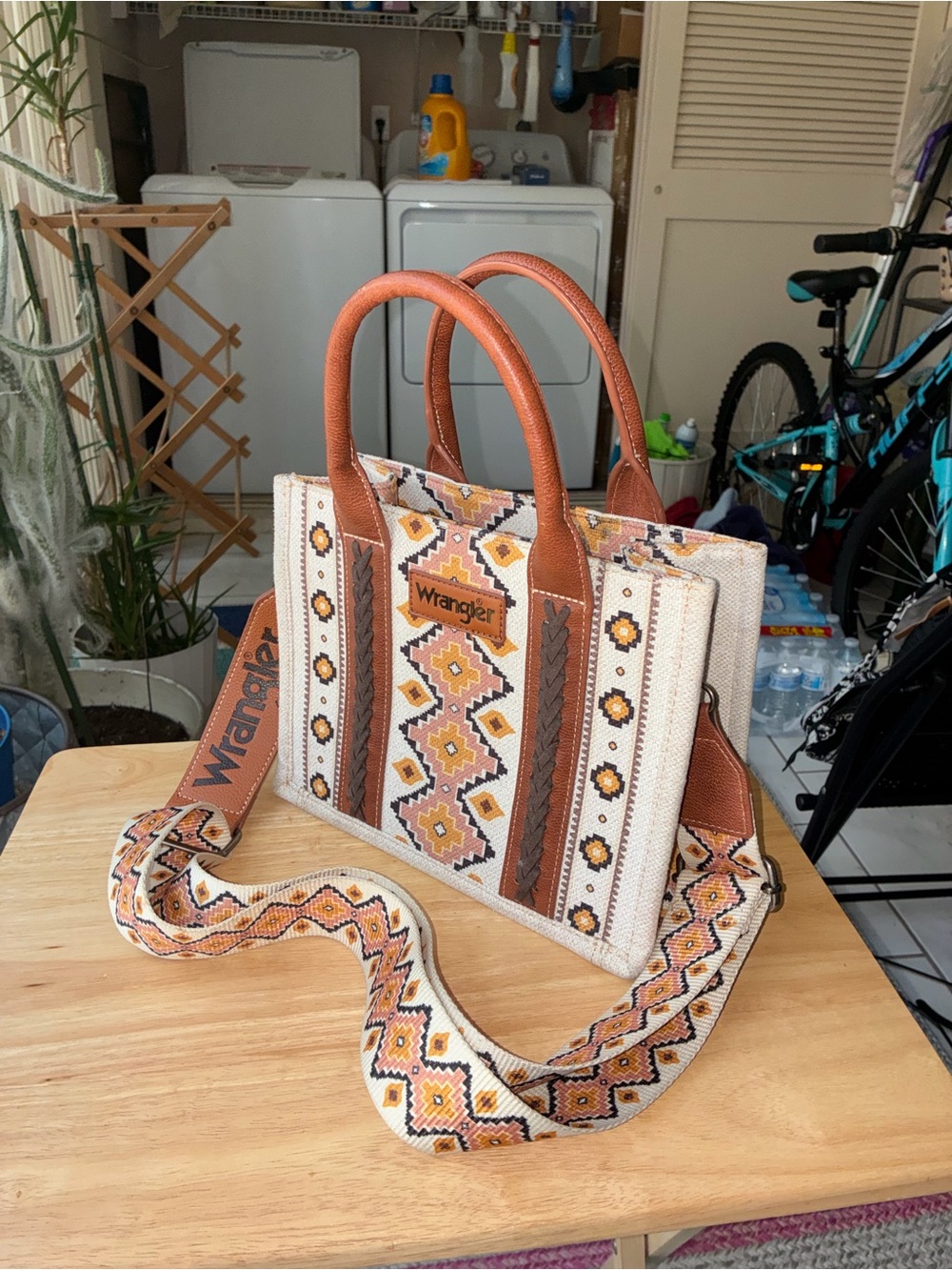 ⁠Wrangler Aztec Canvas Crossbody Tote Bag Western Southwestern Boho⁠ - Picture 3 of 9